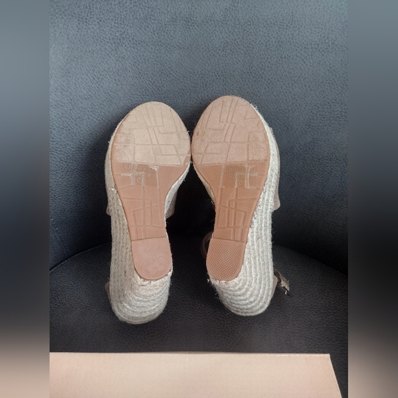 AMS Beige Wedges NIB Size 7.5 - Picture 5 of 5